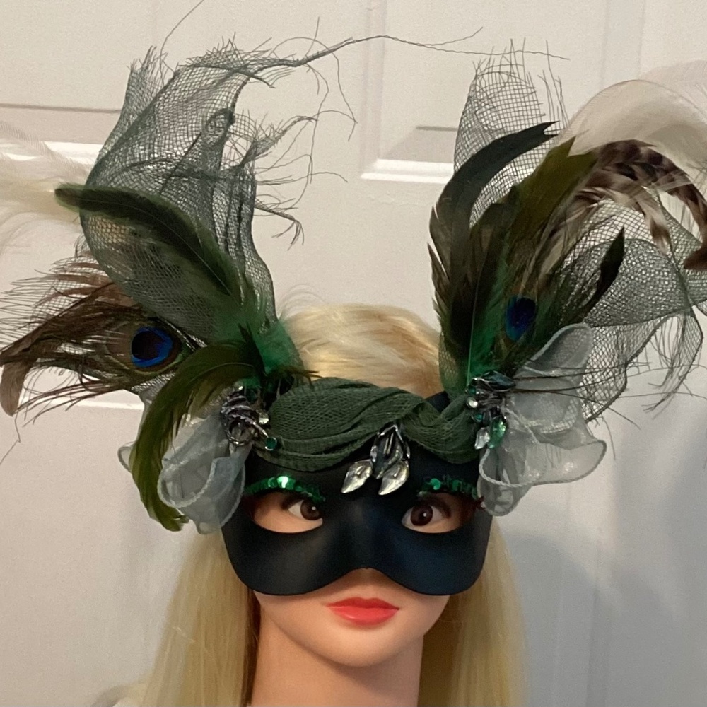 Dark Green Mask with Feathers/Jewel Accent